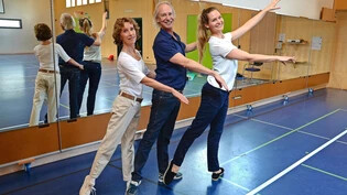 Leben fürs Ballett: Christina Lambert, Peter Lambert und Natalia Gabryjonczyk (von links) werfen sich gekonnt in Pose. Markus Timo Rüegg