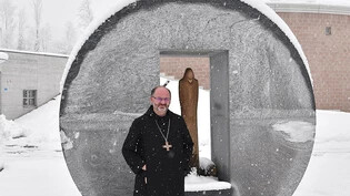 Abt Emmanuel Rutz feiert mit seiner Ordensgemeinschaft in Uznach 100 Jahre Kloster St. Otmarsberg.
