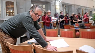 Das schönste Hotel-Erlebnis: Autor Felix Benesch (links) hat sich für die Sänger von Incantanti ein neues Stück ausgedacht.