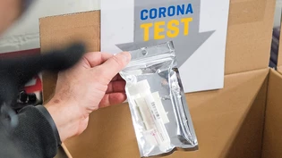 Bereits ein vertrautes Bild: In den Bündner Betrieben wird seit Wochen auf Covid getestet.