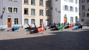 Unter anderem finden die Sportangebote in der Churer Altstadt auf dem Arcas statt.