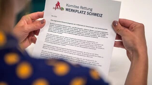 Flatterte in Schweizer Haushalte: Ein Flyer mit erheblichem Fake-News-Faktor.