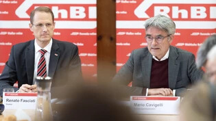 Jahresmedienkonferenz der Rhätischen Bahn vom 12. Dezember: Direktor Renato Fasciati und Verwaltungsratspräsident Mario Cavigelli präsentieren ein Rekordergebnis.

