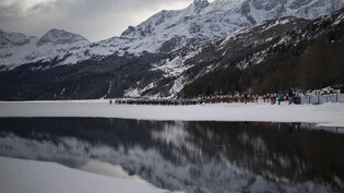 So sah der Silsersee 2023 aus: Vor einem Jahr hatte man beim Engadin Skimarathon noch mit Schneemangel zu kämpfen.