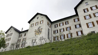 Grosse Pläne: Im Casti Löwenberg in Schluein wird das Surselva Impact Lab aufgebaut.                        