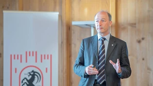 Chur schreibt Gewinn: Stadtpräsident Urs Marti präsentiert einmal mehr einen positiven Rechnungsabschluss. 