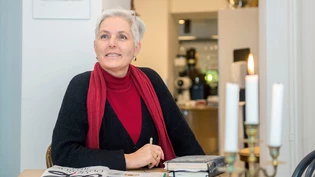 Filmregisseurin Susanna Fanzun erzählt im Kaffee Klatsch in Chur von ihrem monumentalen FIlmprojekt «I Giacometti», der ab nächste Woche an den Filmfestspielen Solothurn läuft.