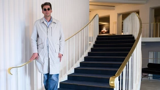 Wo er eine Journalistin angriff: Marco Goecke steht im Foyer der Staatsoper Hannover.