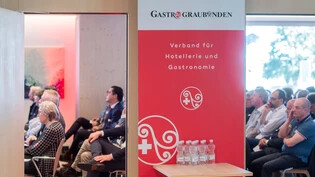 Der Vorstand von Gastro Graubünden setzt sich für ein Ja zum Klimaschutzgesetz ein, über welches am 18. Juni abgestimmt wird – hier ein Bild von der Delegiertenversammlung 2023 in Savognin.