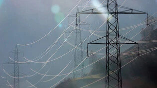 Erneut mehr Ausgaben für Strom: 2024 steigen die Strompreise gemäss der Eidgenössischen Elektrizitätskommission (Elcom) erneut.