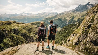 Lieber ans Mittelmeer: Die traumhafte Bergwelt hat im Juli weniger Touristen aus der Schweiz nach Graubünden gelockt als in den vergangenen Jahren.