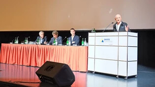 Der Verwaltungsrat DKB mit Andreas Kohm, Karl-Walter Braun, Vidal Schertenleib sowie dessen Vater Carlo Schertenleib.  