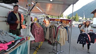 Zufrieden mit dem Markttag ist man auch bei Renold Textil.