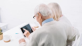 Digital: Ältere Menschen sollen auch von der Digitalisierung profitieren können. 