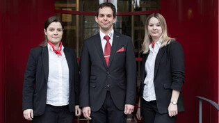 Zweiter Standort: Patricia Baer (von links), Rico Kunz und Jasmin Schlegel führen seit Januar den «Glarnerhof». Das Trio betreibt in Sargans bereits das Hotel «Post».