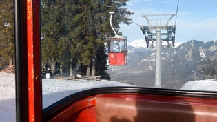In die Jahre gekommen: Die Gondelbahn zwischen Känzeli und Brambrüesch soll in jedem Fall ersetzt werden. 