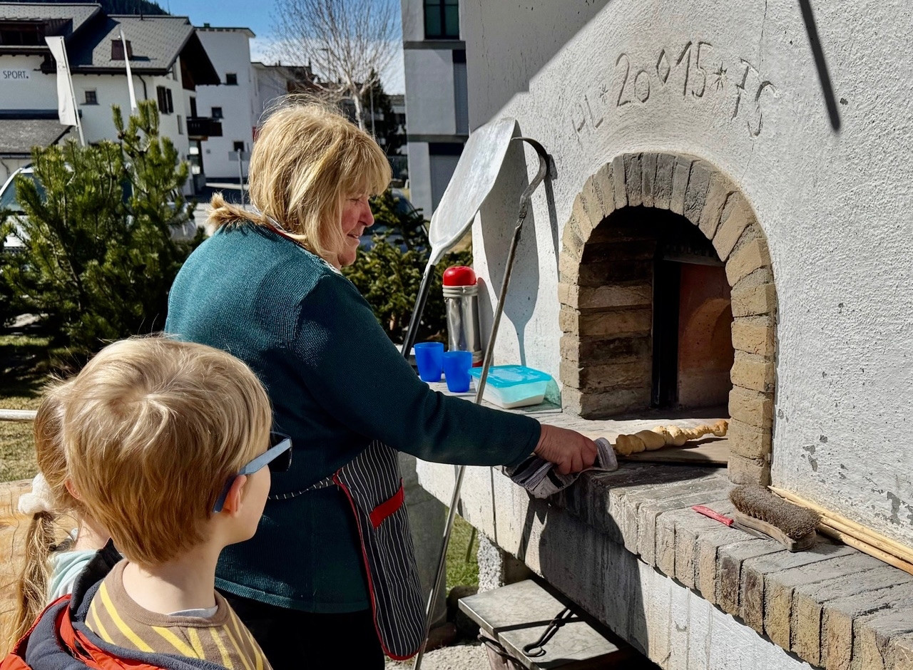 Nicht nur Kinder finden den Entstehungsprozess von Brot unheimlich spannend.  