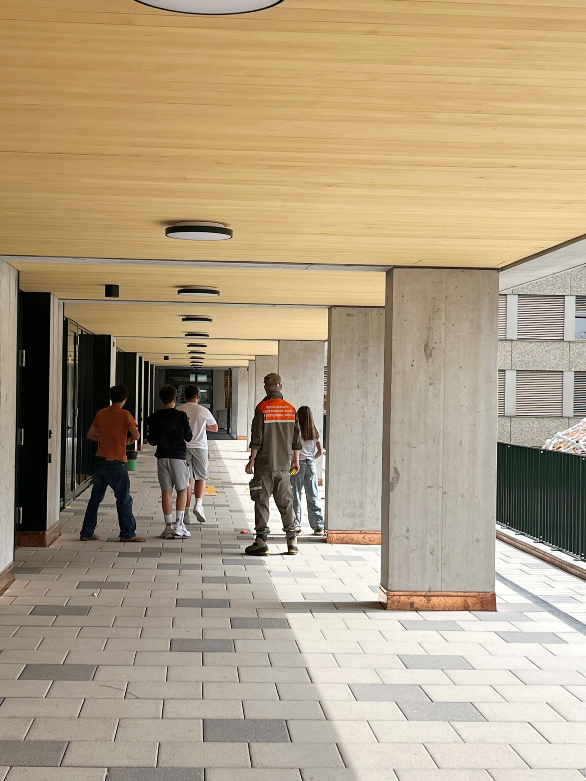 Übung «Bambini Light» mit Kindern.