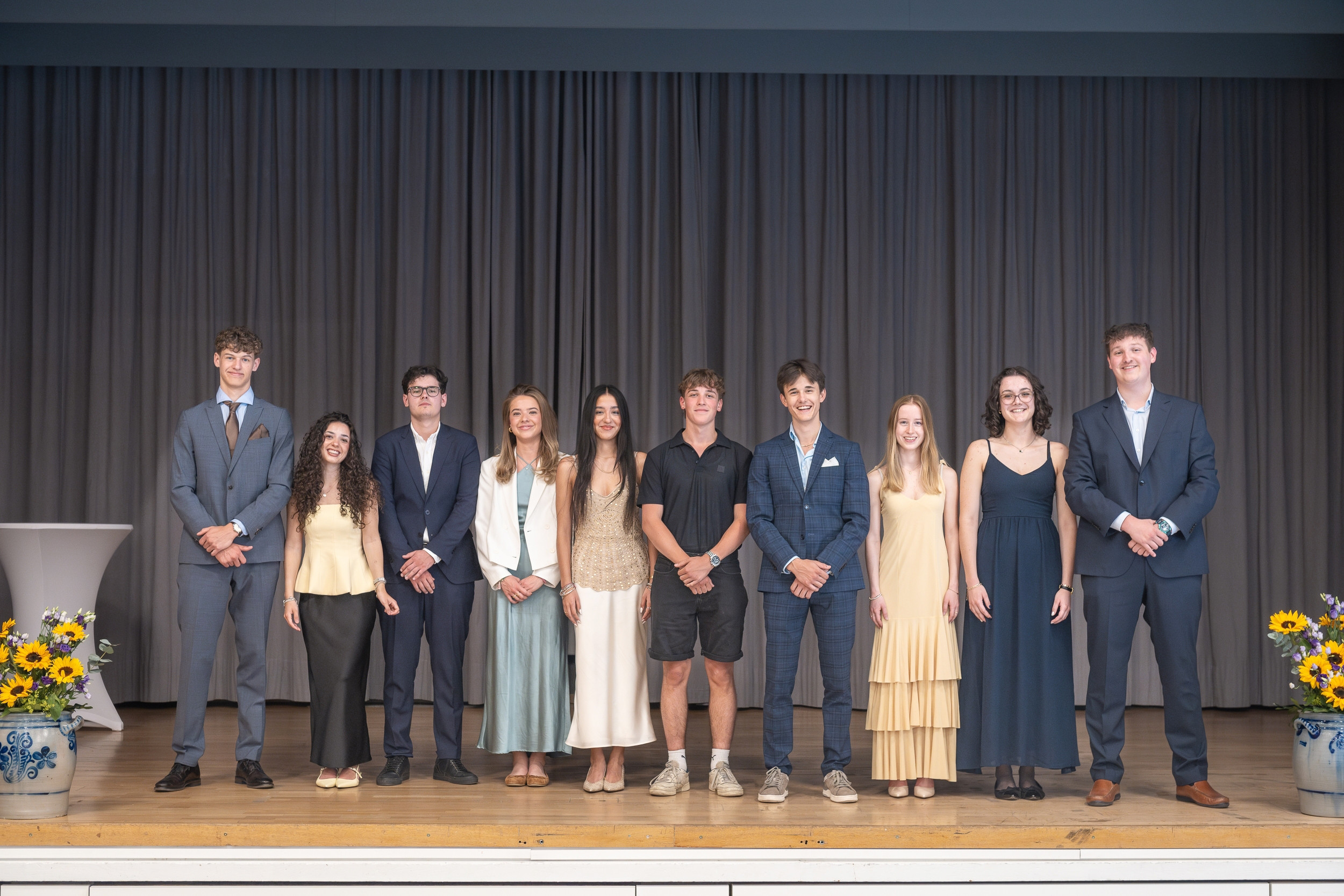 Die Klasse H6 (v. l) Mattia Schiesser, Polissena Haering, Jon Schwarz, Liv Bartelt, Gabriela Keller, Gioele Croce, Laurin Gredig, Carla Schutz, Laura Brigante und Thiem Robin. Es fehlt Max Müssig.