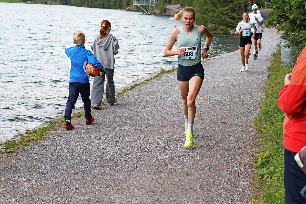 Selina Rüegg (Klosters) war die schnellste Dame über eine Seerunde.