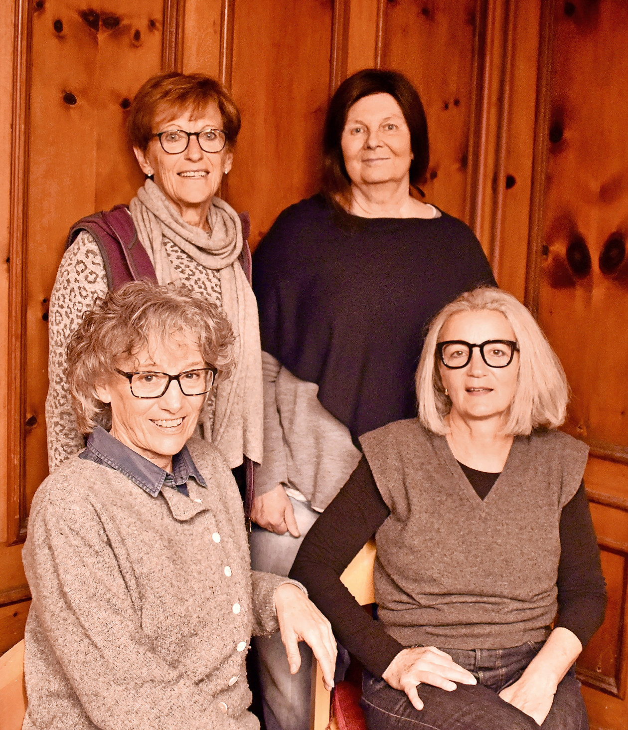 Das Wärchstubä-Team mit (von hinten links im Uhrzeigersinn): Theres Niggli, Uli Strauss, Karin Stalder und Loredana Mathis.  