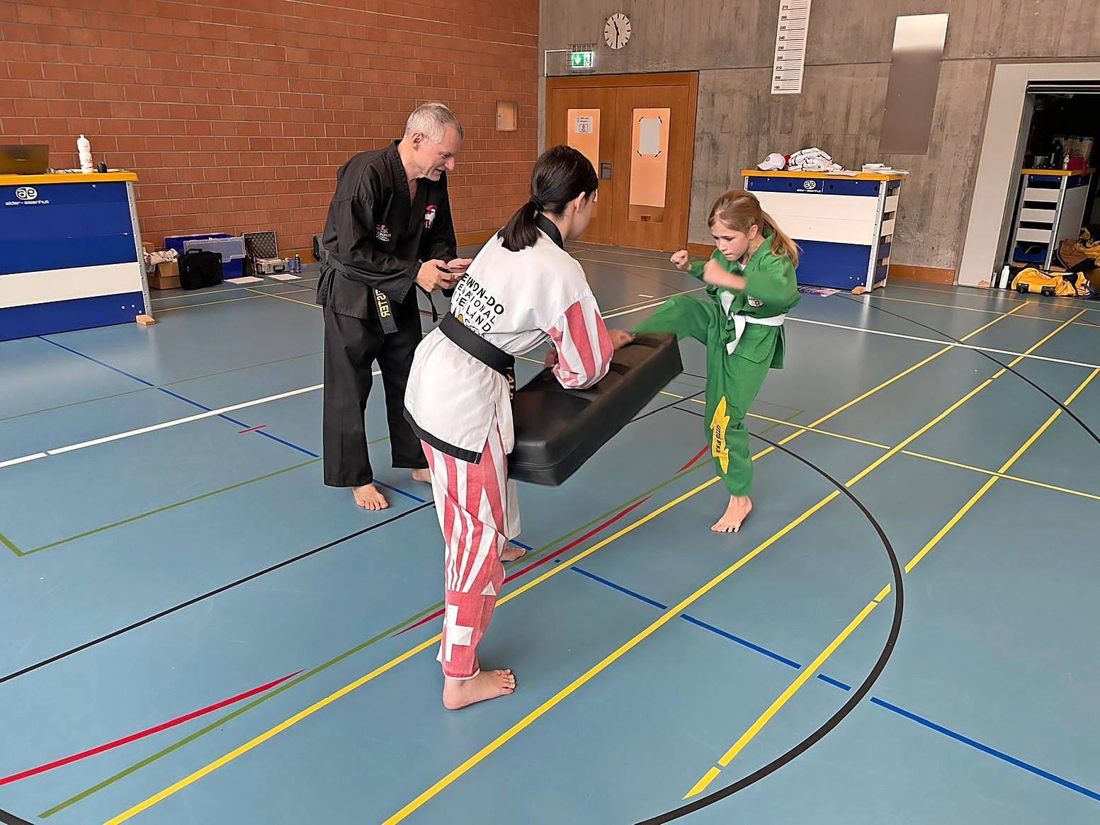 Auch die Jünsten zeigten vollen Einsatz, hier beim Speedkick.  