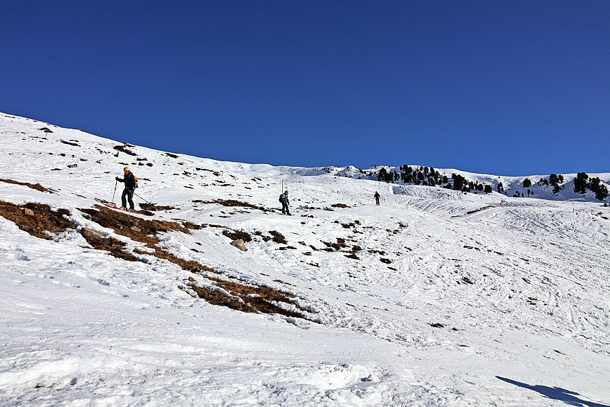 Oberhalb der Mäderbeiz kann der Winterwanderweg nicht durchgehend präpariert werden.  