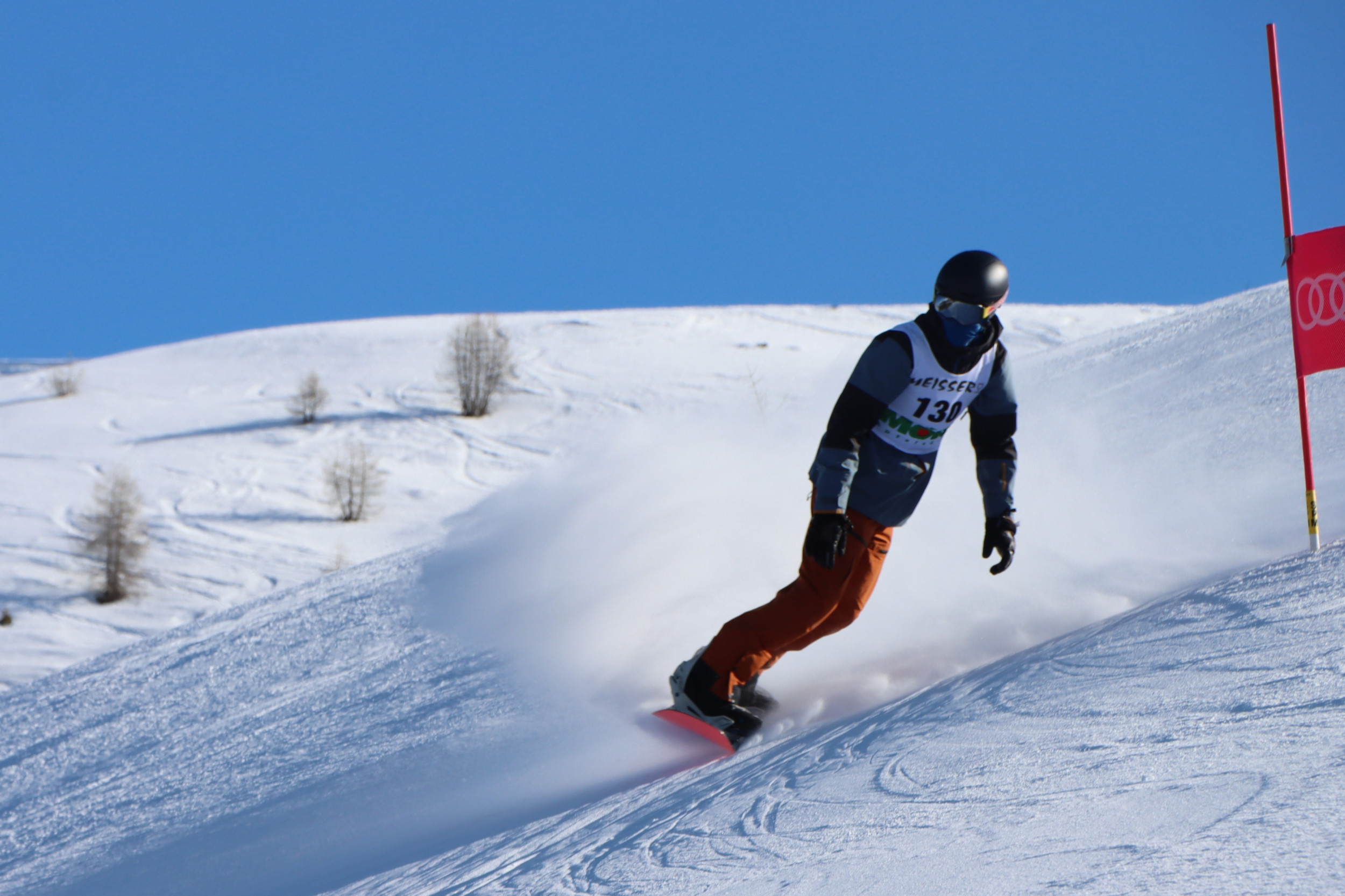 Auch Snowboarder machten mit.